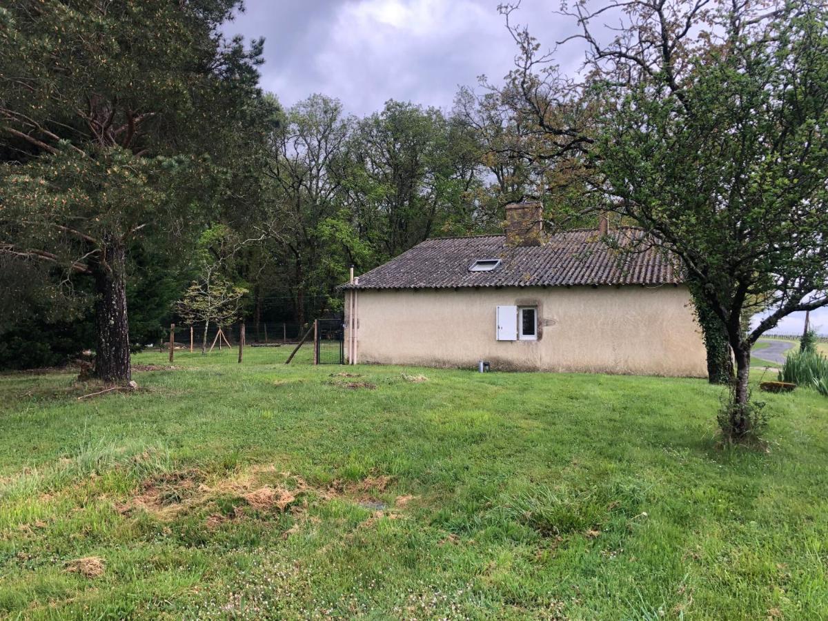 Maison De Campagne Chez Georges Saint-Sulpice-de-Pommiers Exterior photo